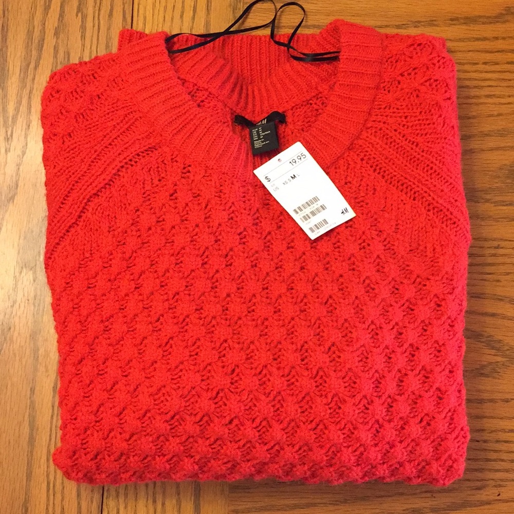 BNWT Red H&M Crewneck Sweater